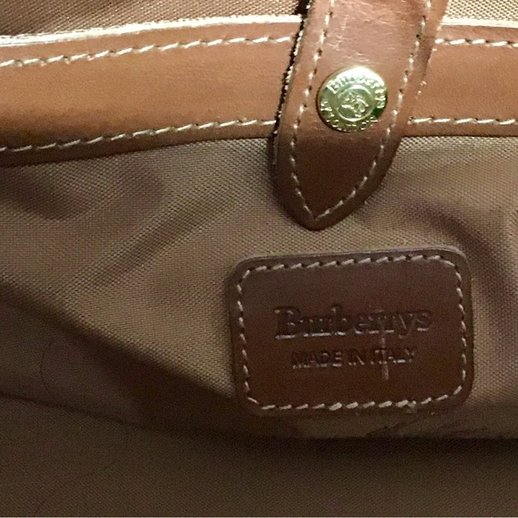 Burberry Travel Bags - Picture 15 of 15